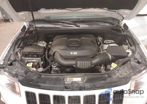 2015 Jeep Grand Cherokee Laredo z USA, uszkodzony, nr VIN 1C4RJFAG4FC831477